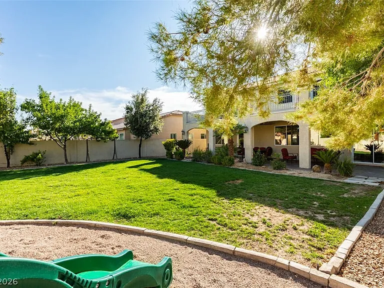 5056 Shadow Palm Ct — Photo 20