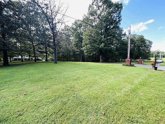 4th image of 262 Windwood Ln