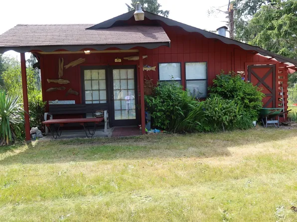 1102 Warrenton Cannery Road, North Cove, WA 98590