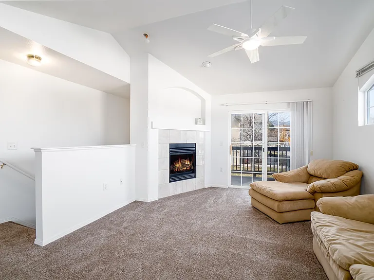 3002 W Elizabeth St #15G — Photo 2