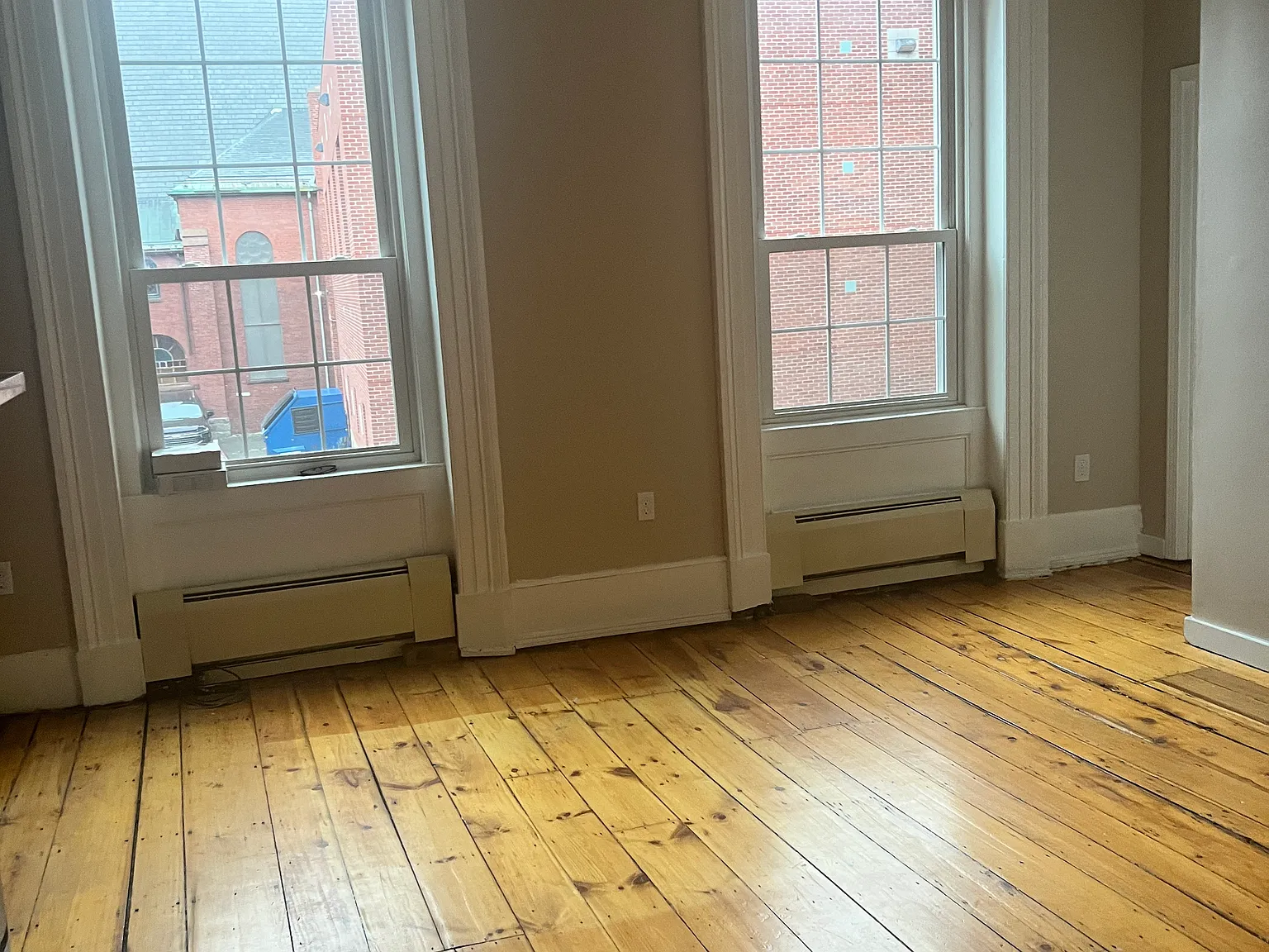 2 bed, 900 sqft, $2,200 — Photo 4