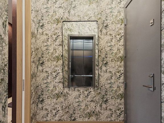 4th image of 123 S Peoria St #P2