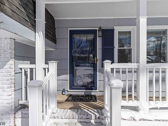 2nd image of 10 Forrest Rd