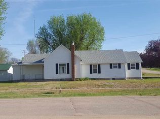 601 Main St, Naponee, NE 68960