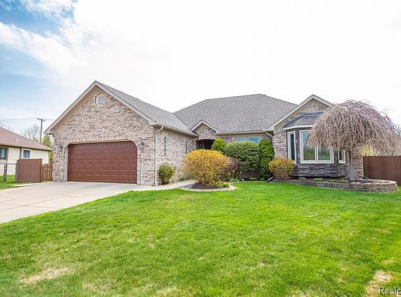 2nd image of 16598 Trailway Dr