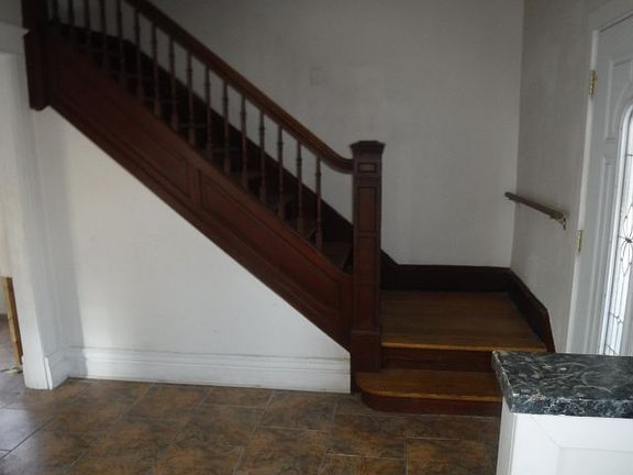 4th image of 14036 Lincoln Ave