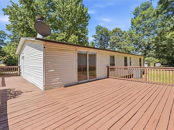 5th image of 351 Poplar Dr
