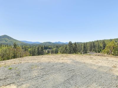 1645 Panoramic Loop, Grants Pass, OR, 97527
