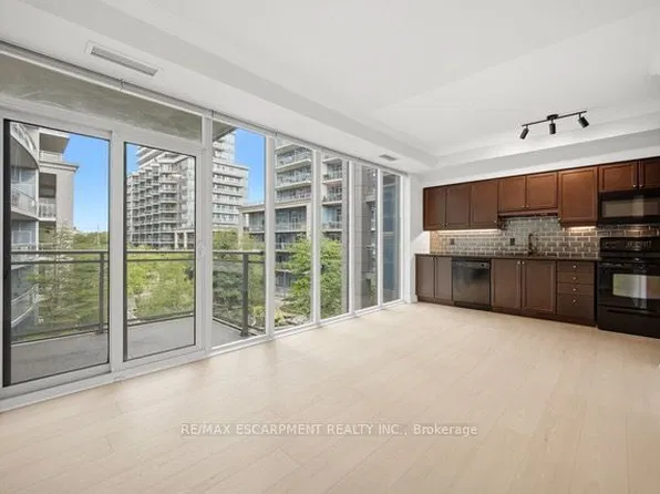 58 Marine Parade Dr #330, Toronto, ON M8V 4G1