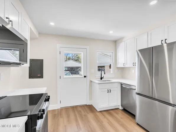 50B Cambridge Court #100b, Lakewood, NJ 08701