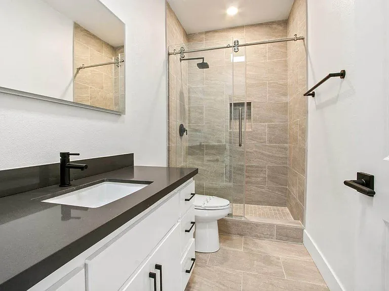 Rochester Apartments — Photo 9