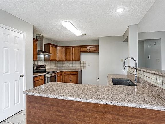 5th image of 336 Tallow Creek Blvd