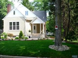 15 Cornelia Pl, Glen Rock, NJ 07452