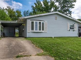 16 Higdon Dr, Decatur, IL 62521