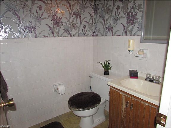 5th image of 25415 Country Club Blvd #9