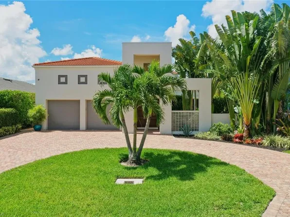 576 96th AVE N, NAPLES, FL 34108