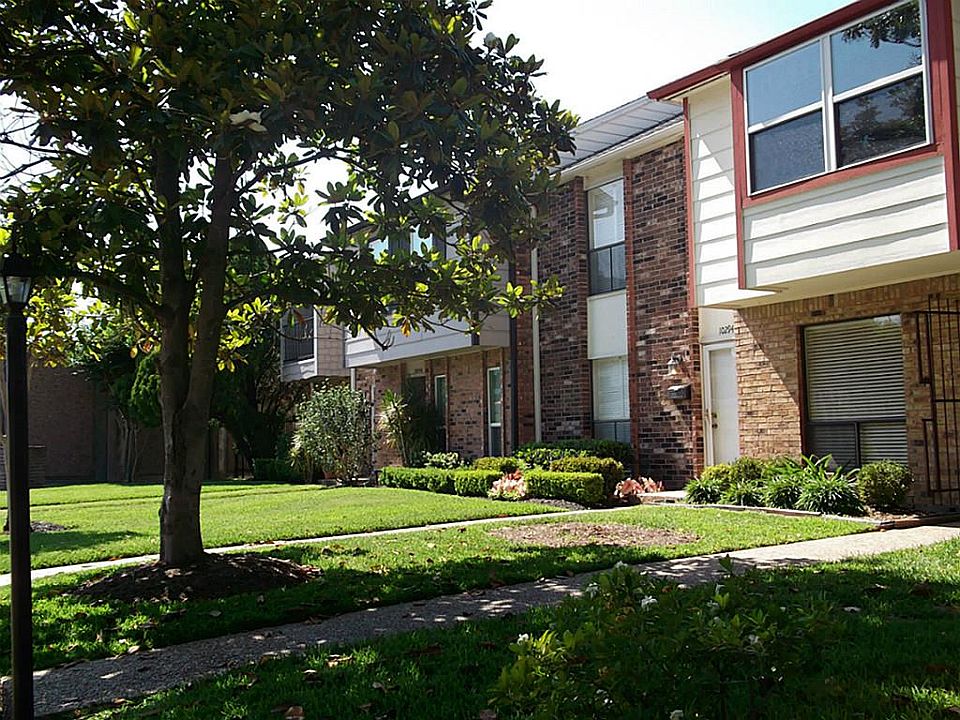 1st image of 10292 Longmont Dr #40