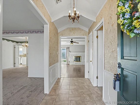 5th image of 4809 S 69th East Ave