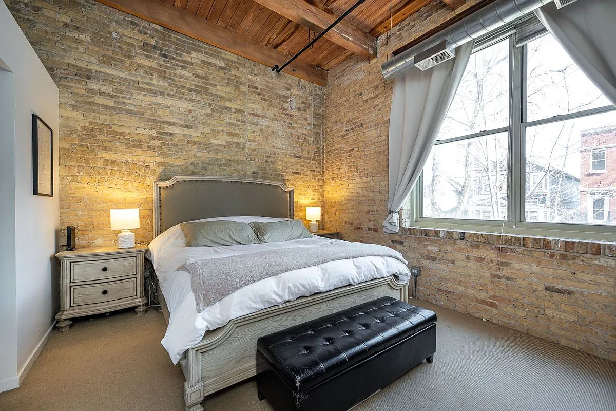 2 bed, 2.0 bath, 1109 sqft, $3,000 — Photo 3