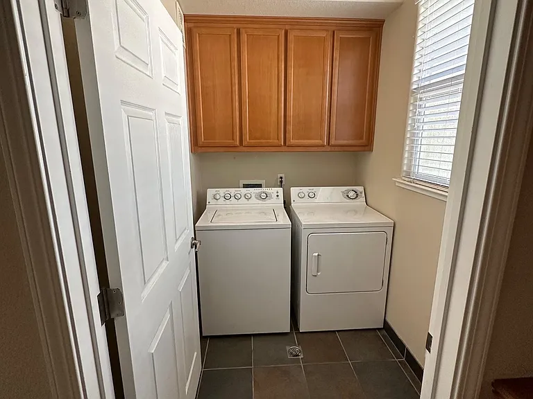 Laundry on middle level