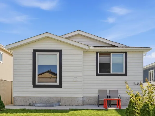 493 Kirkness Rd NW, Edmonton, AB T5Y 2J1
