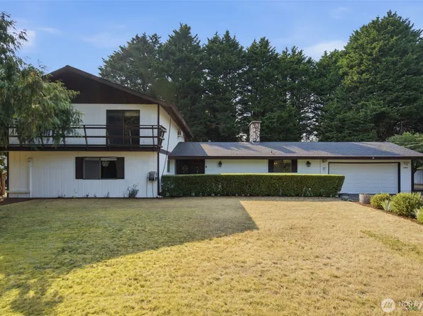 6087 Sunset Ave NE, Bremerton, WA 98311