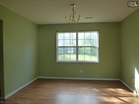 3rd image of 73 Cherry Grove Dr