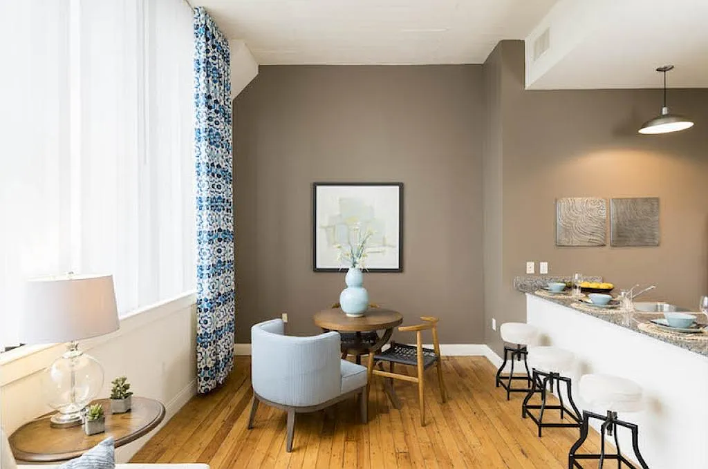 305 DUTTON STREET — Photo 2