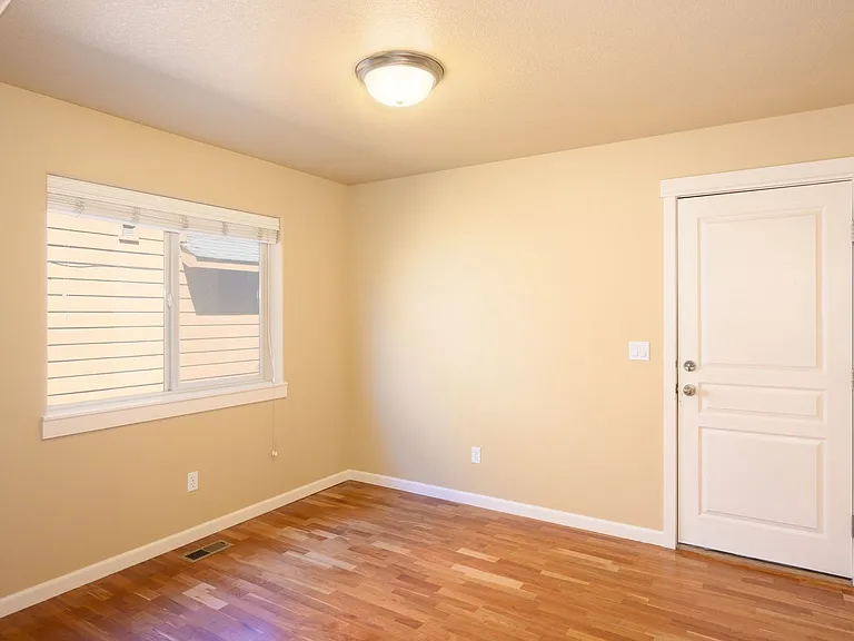 20468 Brentwood Ave — Photo 12