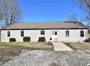 14030 E Loyola Rd, Mount Vernon, IL 62864