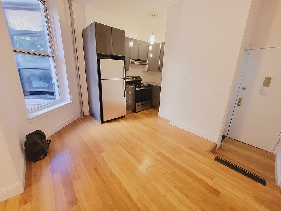 1st image of 225 E 14th St APT 4C
