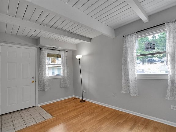 4th image of 79 Maude Ave