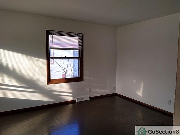 5th image of 4938 N 47th St