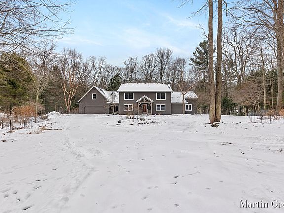 3rd image of 6142 Scenic Woods Cir N
