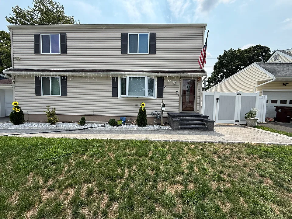 95 Tunison Rd