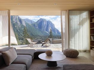 38574 High Creek Dr, Squamish, BC V8B0T6