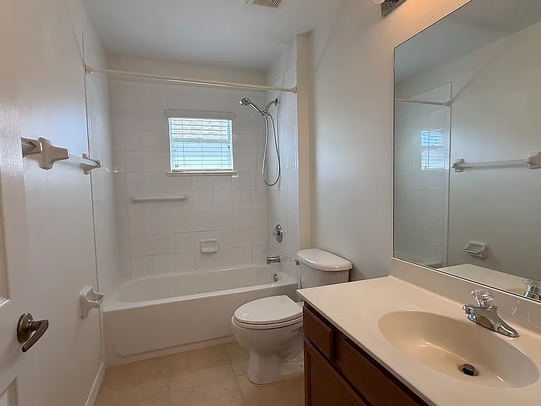 515 S Valencia Cir SW — Photo 19
