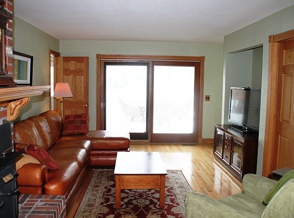 5th image of 743 Brittany Ave
