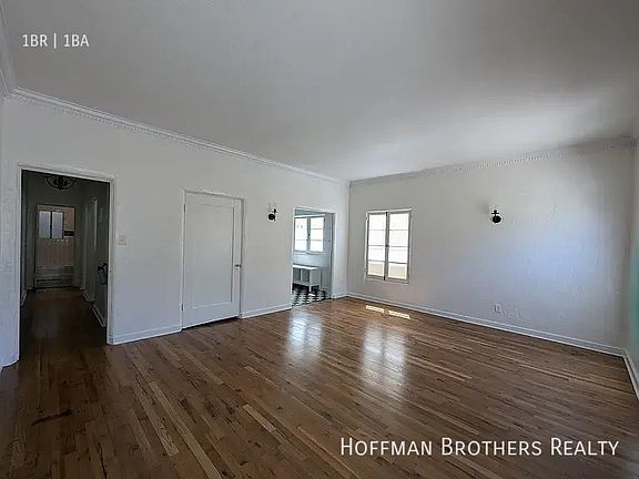 5th image of 1177 N Ardmore Ave APT 1
