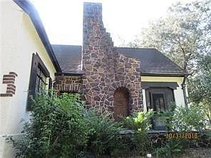 70 N Monterey St — Photo 13