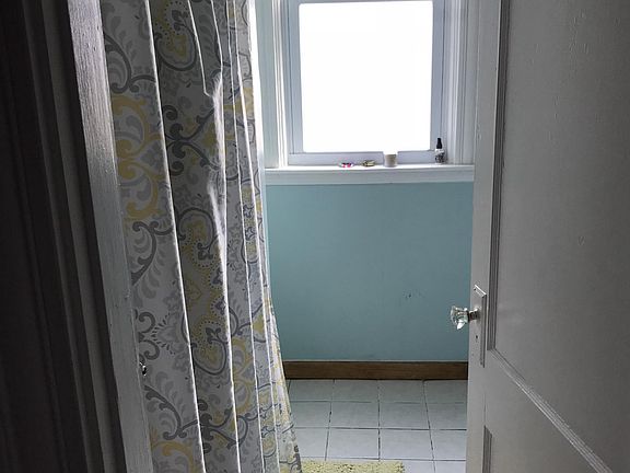4th image of 2234 Williams Ave