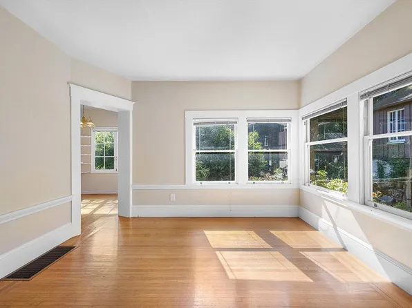 1426 Chestnut St APT 3, Alameda, CA 94501
