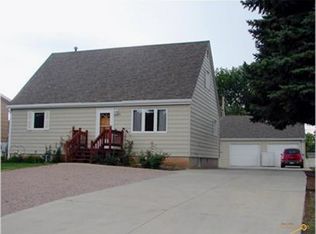 2215 Sheridan Lake Rd, Rapid City, SD 57702