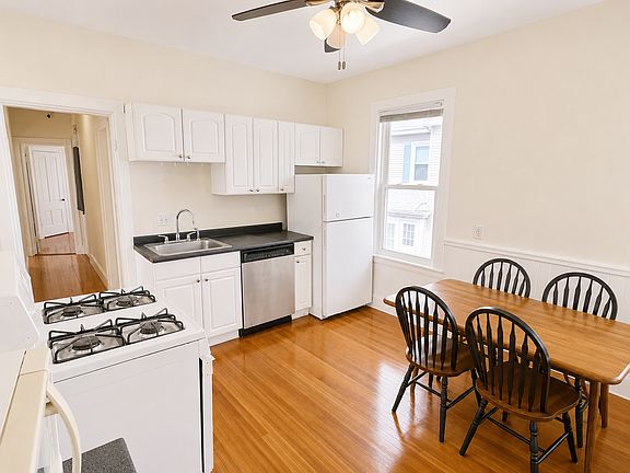 2nd image of 86 South St #2