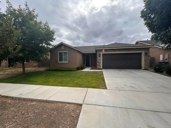 1296 Sparrow Dr, Hanford, CA 93230