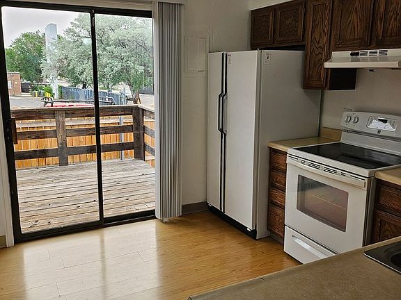 5th image of 1900 N Salem Ave #1900