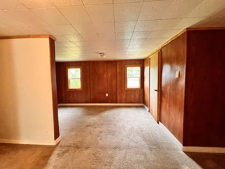 107 Summit St — Photo 40