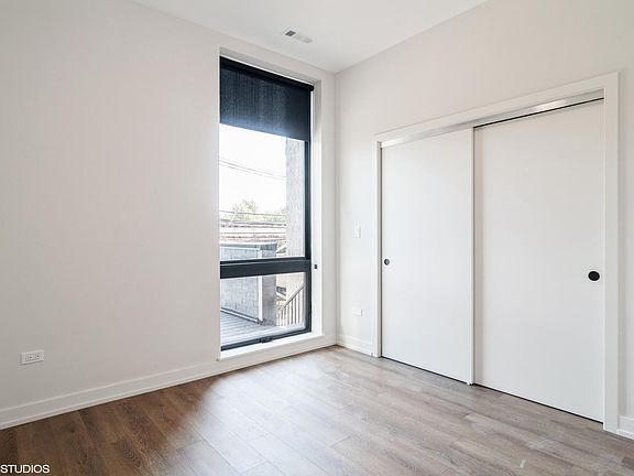 5th image of 1775 N Clybourn Ave #302