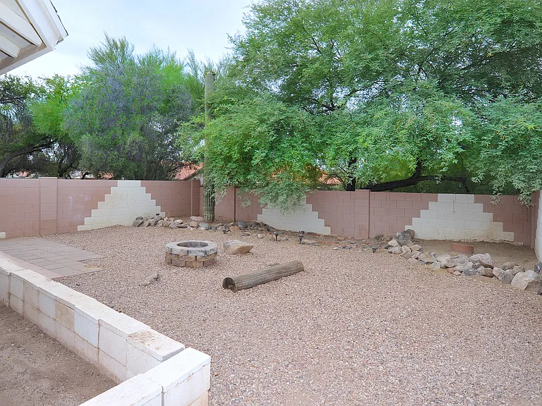8205 N Midnight Way — Photo 23