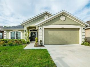 2302 Bracknell Forest Trl, Tavares, FL 32778